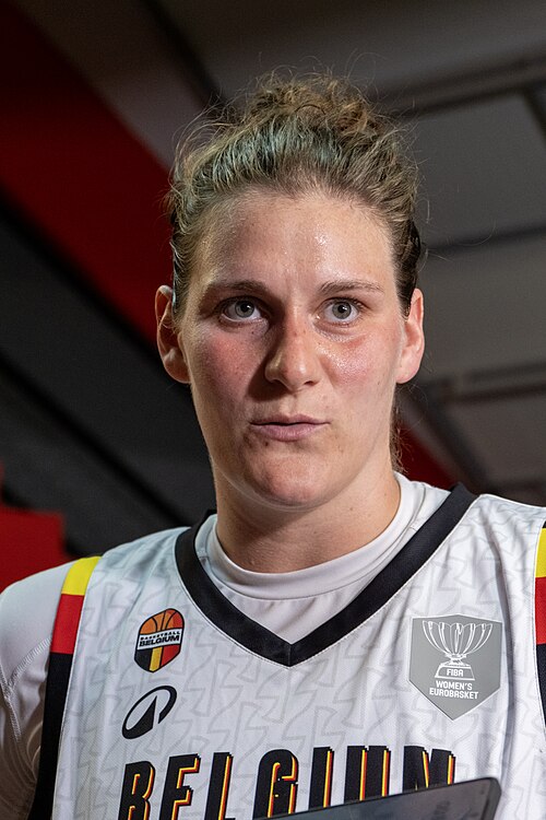 Kyara Linskens